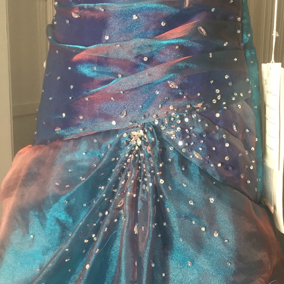 Prom Gown - Picture 4 of 5